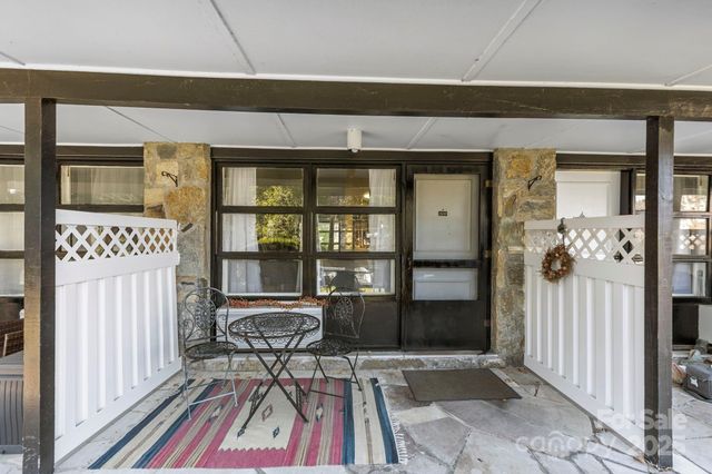 130 Old Mill Road, Flat Rock, NC 28731