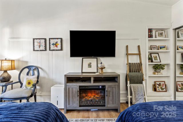 130 Old Mill Road, Flat Rock, NC 28731