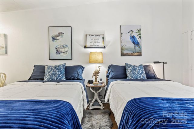 130 Old Mill Road, Flat Rock, NC 28731