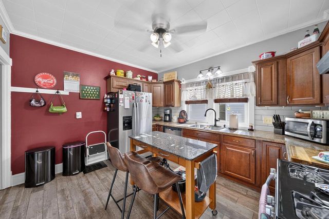1208 WINNEBAGO AVENUE, Oshkosh, WI 54901
