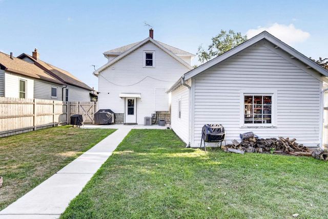 1208 WINNEBAGO AVENUE, Oshkosh, WI 54901