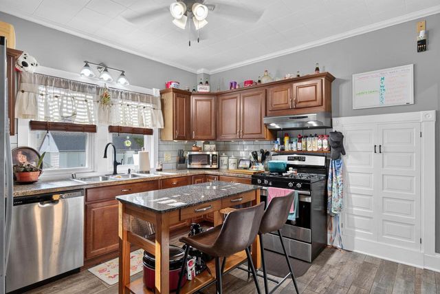 1208 WINNEBAGO AVENUE, Oshkosh, WI 54901