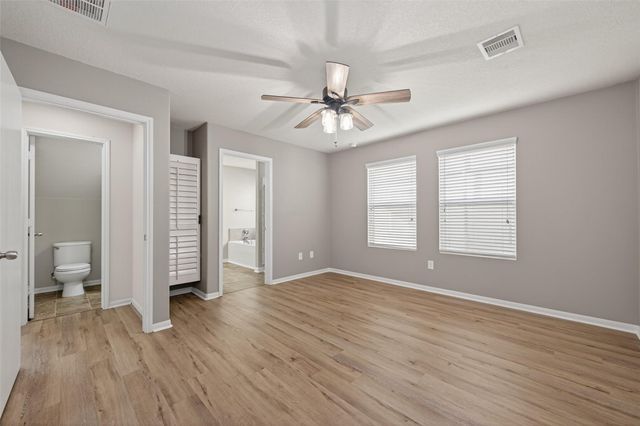 9940 Swallow Drive, Conroe, TX 77385