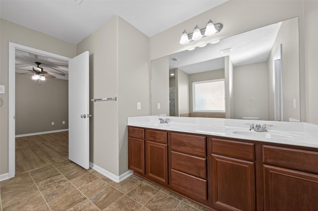 9940 Swallow Drive, Conroe, TX 77385