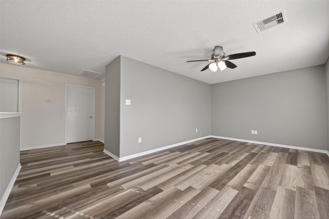 9940 Swallow Drive, Conroe, TX 77385