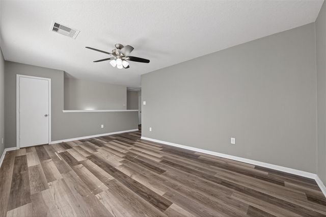 9940 Swallow Drive, Conroe, TX 77385