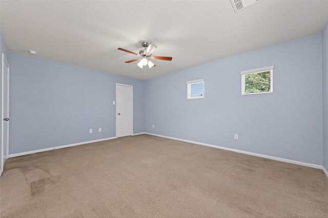 9940 Swallow Drive, Conroe, TX 77385