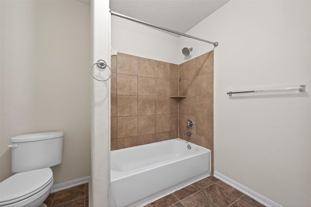 9940 Swallow Drive, Conroe, TX 77385