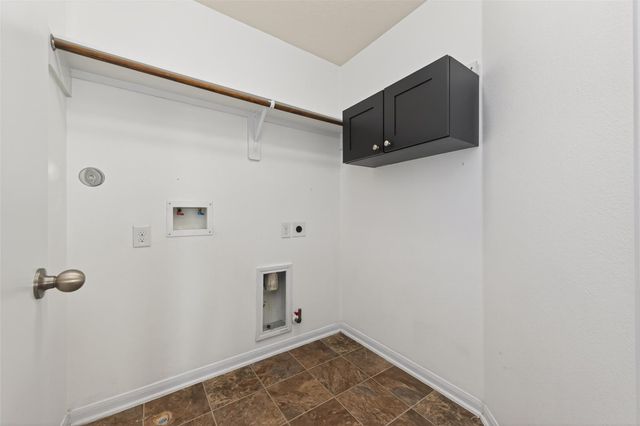 9940 Swallow Drive, Conroe, TX 77385