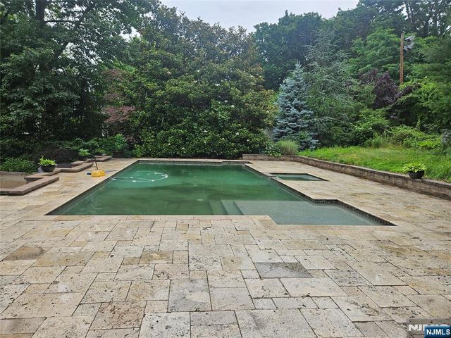 165 Leonia Avenue, Leonia, NJ 07605