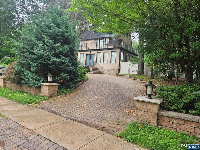 165 Leonia Avenue, Leonia, NJ 07605
