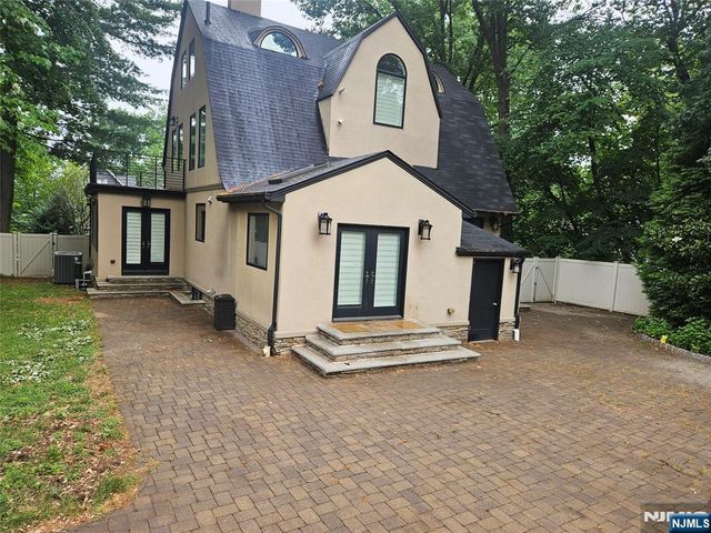 165 Leonia Avenue, Leonia, NJ 07605