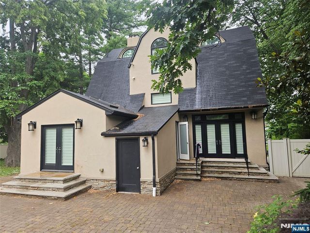 165 Leonia Avenue, Leonia, NJ 07605