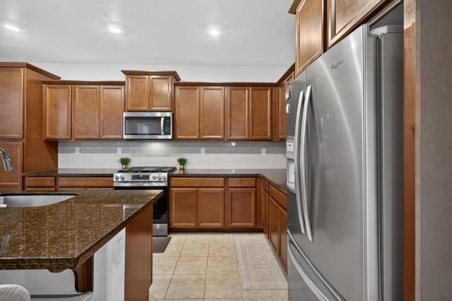 913 Puma St, Rocklin, CA 95765