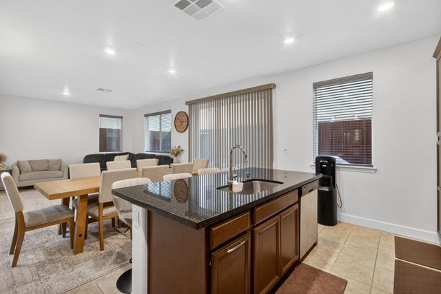 913 Puma St, Rocklin, CA 95765