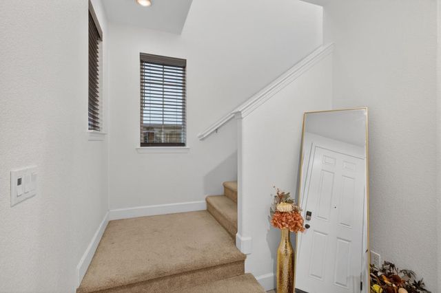 913 Puma St, Rocklin, CA 95765