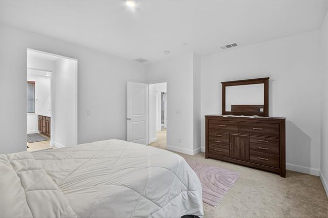 913 Puma St, Rocklin, CA 95765