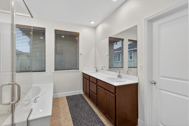 913 Puma St, Rocklin, CA 95765