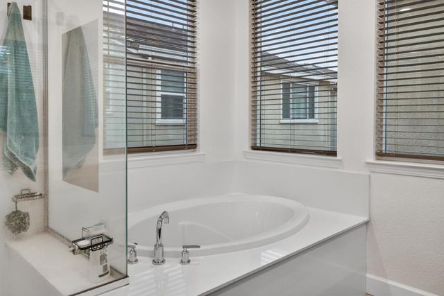 913 Puma St, Rocklin, CA 95765