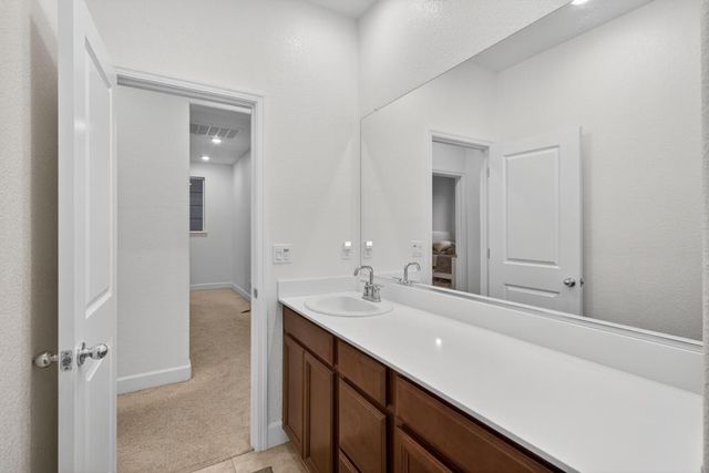 913 Puma St, Rocklin, CA 95765