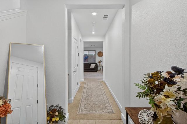 913 Puma St, Rocklin, CA 95765