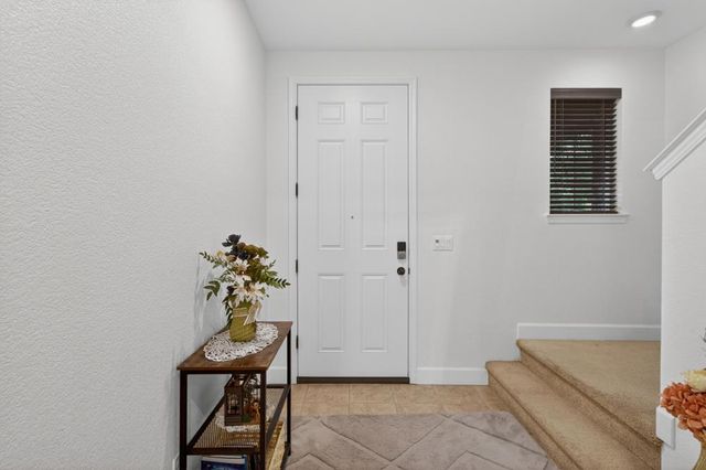 913 Puma St, Rocklin, CA 95765