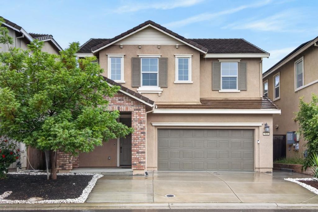 913 Puma St, Rocklin, CA 95765