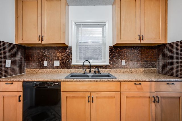 2320 S Alameda Pl, Wichita, KS 67211