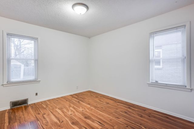 2320 S Alameda Pl, Wichita, KS 67211