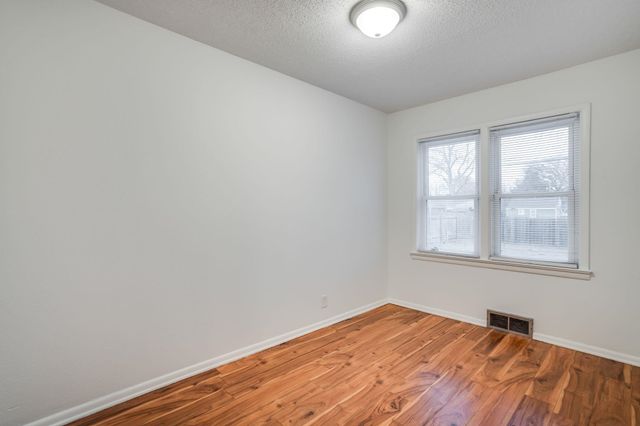 2320 S Alameda Pl, Wichita, KS 67211