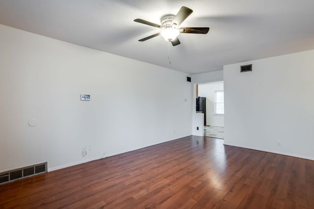 2320 S Alameda Pl, Wichita, KS 67211