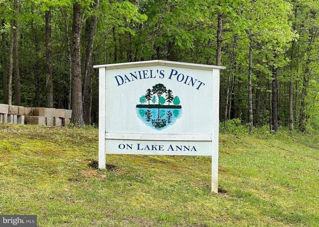 26700 DANIELS POINT DR, Unionville, VA 22567