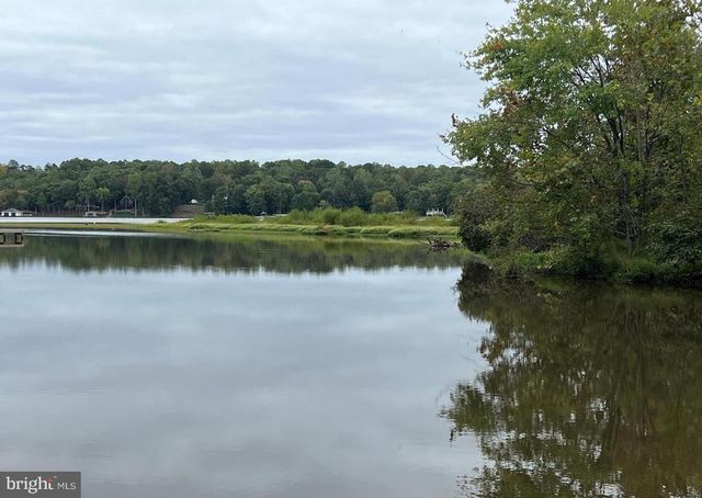 26700 DANIELS POINT DR, Unionville, VA 22567