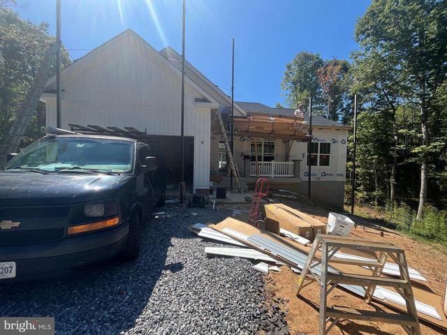 26700 DANIELS POINT DR, Unionville, VA 22567