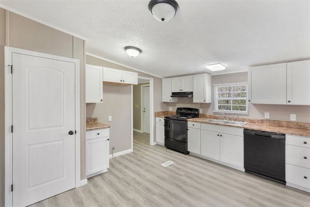 124 Sue Ella Court, Townville, SC 29689