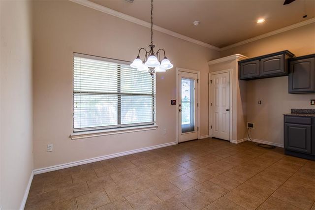8121 Woodhue Drive, Oklahoma City, OK 73135
