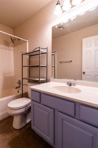 8121 Woodhue Drive, Oklahoma City, OK 73135