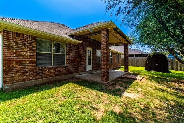 8121 Woodhue Drive, Oklahoma City, OK 73135