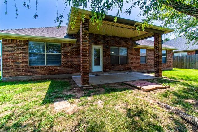 8121 Woodhue Drive, Oklahoma City, OK 73135