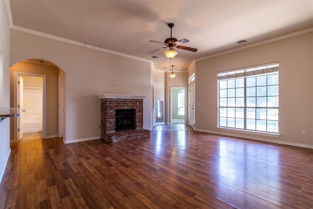 8121 Woodhue Drive, Oklahoma City, OK 73135