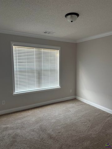 605 Charlestown Way, Bonaire, GA 31005