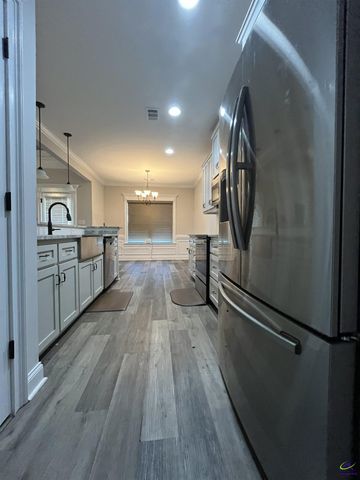 605 Charlestown Way, Bonaire, GA 31005