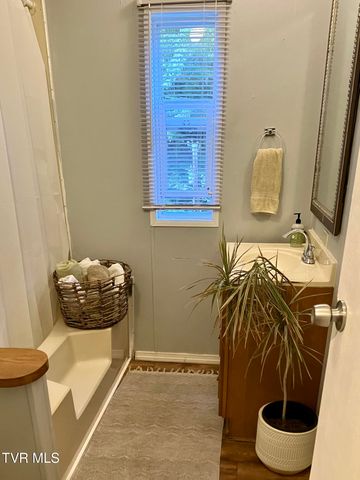 4127 Middlebrook Way, Saint Paul, VA 24283