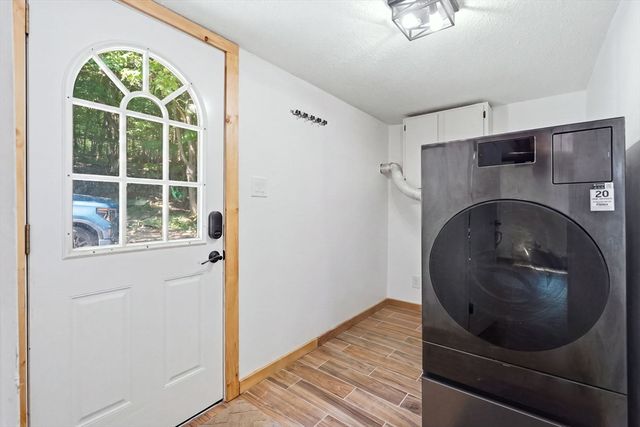 474 Glendale Rd, Hampden, MA 01036