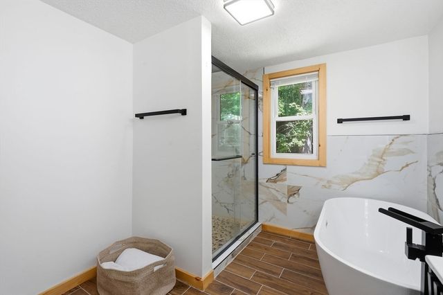 474 Glendale Rd, Hampden, MA 01036