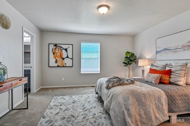 2526 N Honeysuckle Way, Kuna, ID 83634