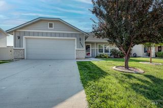2526 N Honeysuckle Way, Kuna, ID 83634