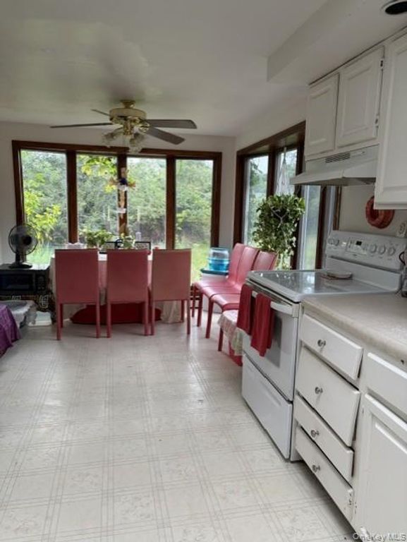 5 Selvia Court, Coram, NY 11727 — photo 3