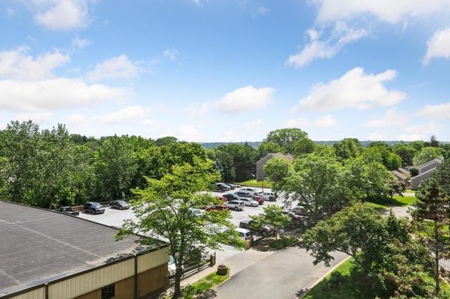 1181 Edgcumbe Road 501, Saint Paul, MN 55105