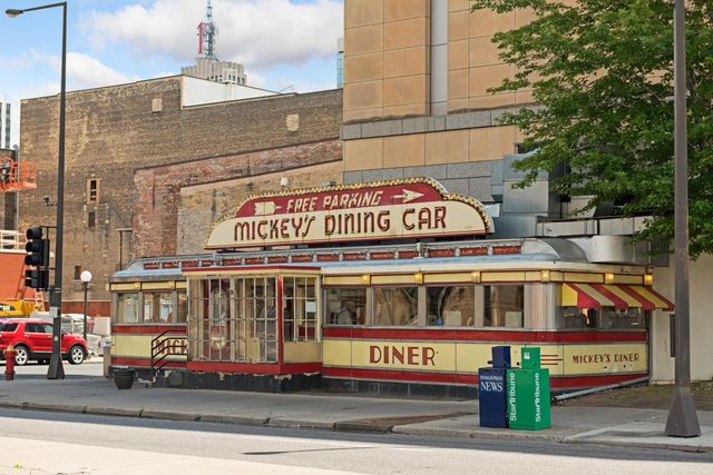 1181 Edgcumbe Road 501, Saint Paul, MN 55105